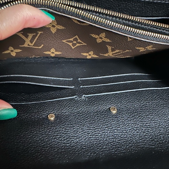LV MONOGRAM BLACK PALLAS WALLET - Picture 8 of 9
